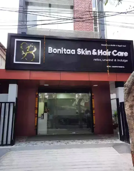 The stylish Bonitaa Skin & Hair treatment logo depicts a skin and hair treatment facility. 