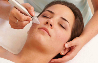 Laser treatment can efficiently treat a variety of skin problems, including resurfacing the skin.